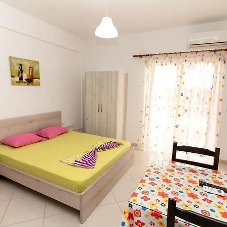 Sheme'S Apartments Sarande Exterior photo