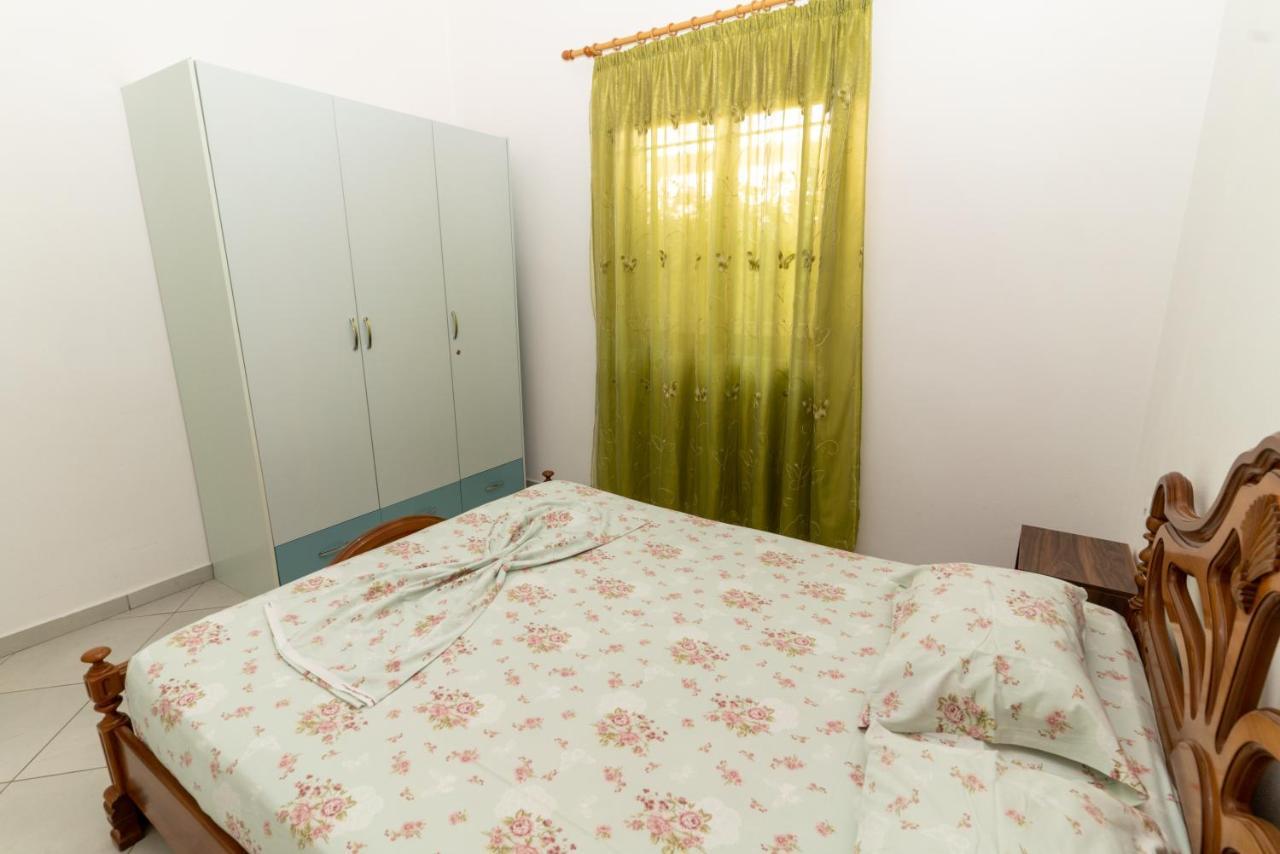 Sheme's Sarande